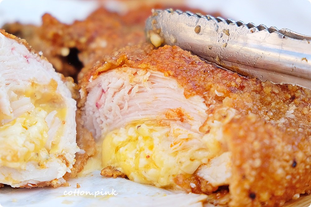 爆漿起司不夠看～義氣豐發雞爆蔥雞排每日限量30份，綠油油的魅力吃了一定會“虧雞”