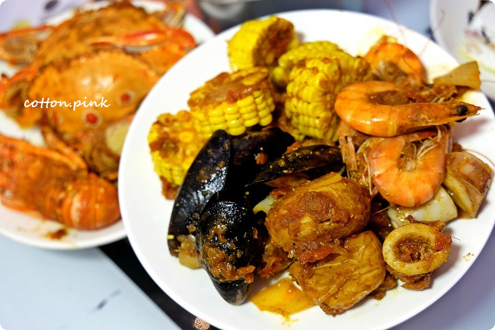 台中吃到飽餐廳推薦|新天地崇德店滿滿好料海鮮桶新上市，螃蟹、生蠔、牛排通通吃免驚！