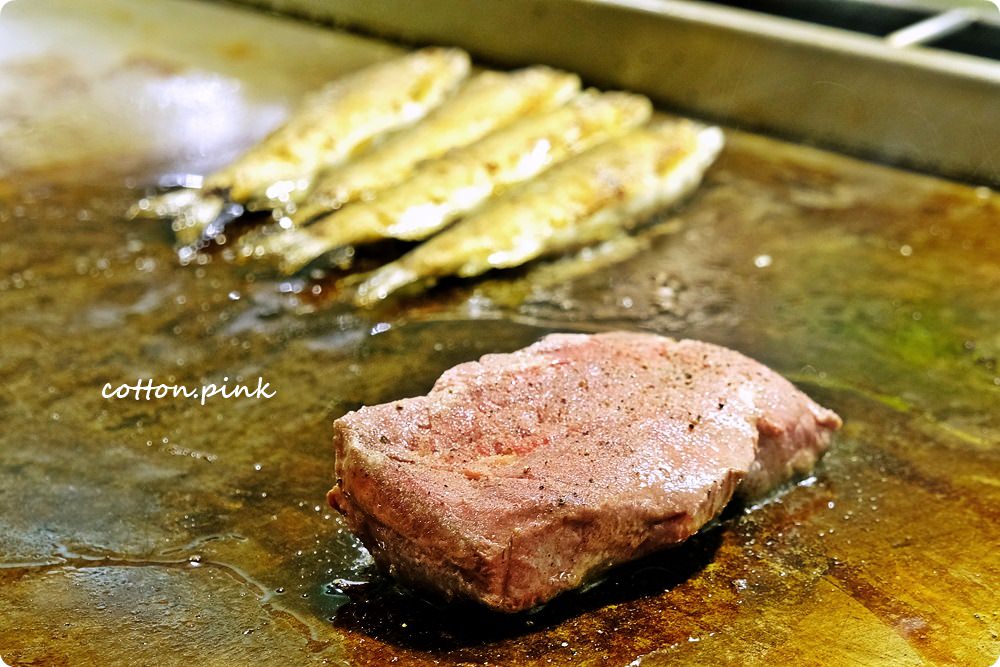 台中吃到飽餐廳推薦|新天地崇德店滿滿好料海鮮桶新上市，螃蟹、生蠔、牛排通通吃免驚！
