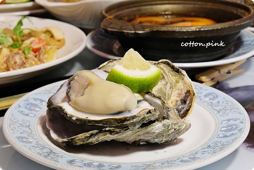 台中吃到飽餐廳推薦|新天地崇德店滿滿好料海鮮桶新上市，螃蟹、生蠔、牛排通通吃免驚！