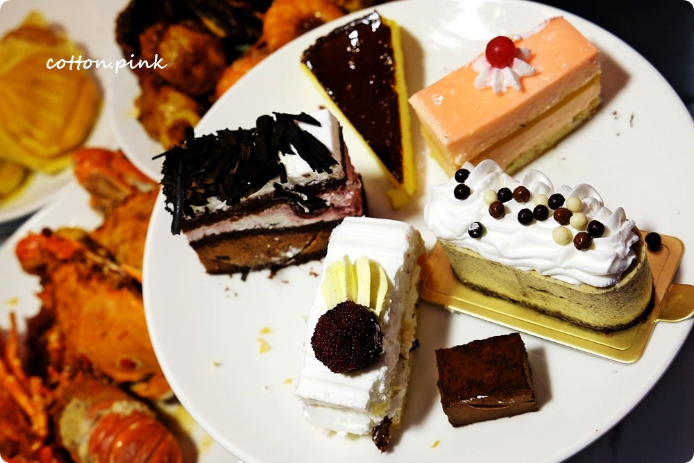 台中吃到飽餐廳推薦|新天地崇德店滿滿好料海鮮桶新上市，螃蟹、生蠔、牛排通通吃免驚！