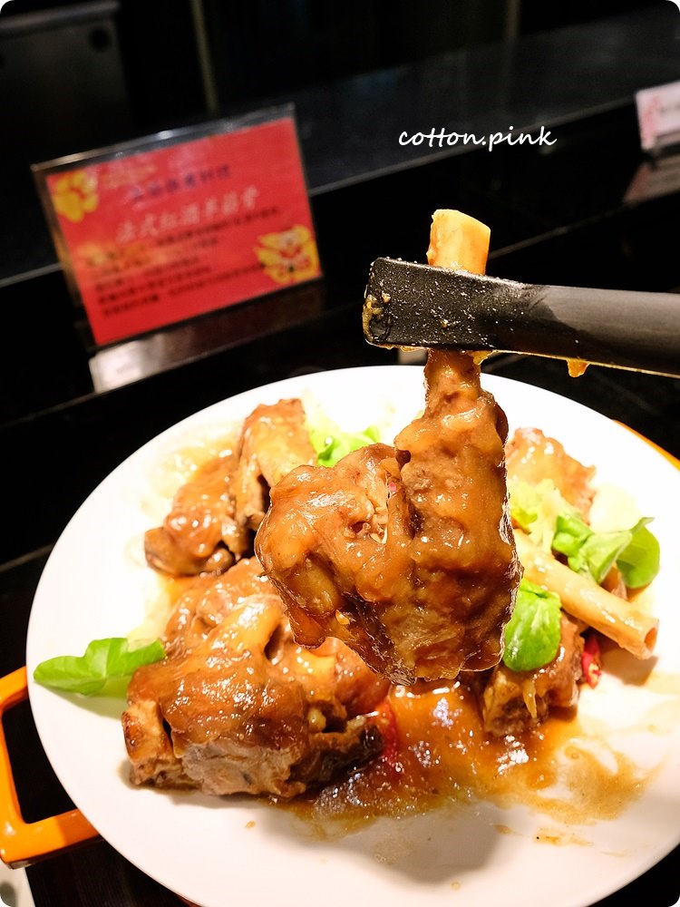 台中吃到飽餐廳推薦|新天地崇德店滿滿好料海鮮桶新上市，螃蟹、生蠔、牛排通通吃免驚！