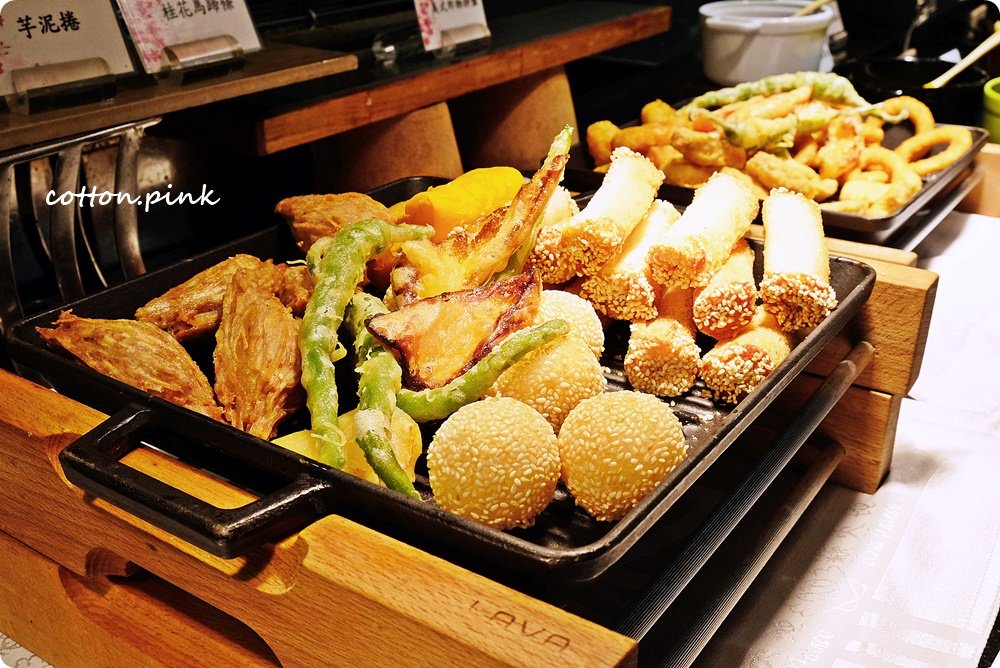 台中吃到飽餐廳推薦|新天地崇德店滿滿好料海鮮桶新上市，螃蟹、生蠔、牛排通通吃免驚！