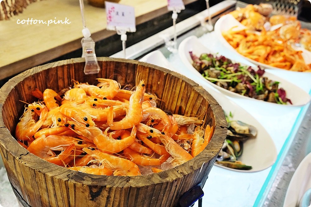 台中吃到飽餐廳推薦|新天地崇德店滿滿好料海鮮桶新上市,螃蟹、生蠔、牛排通通吃免驚! 台中吃到飽餐廳推薦|新天地崇德店滿滿好料海鮮桶新上市,螃蟹、生蠔、牛排通通吃免驚!