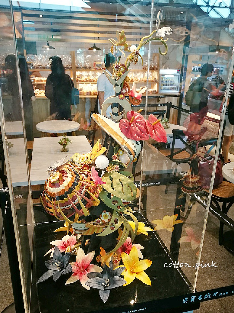 吳寶春麵包台中二店最新開幕！多款限定麵包只有這裡有，招牌酒釀桂圓麵包高鐵也買得到
