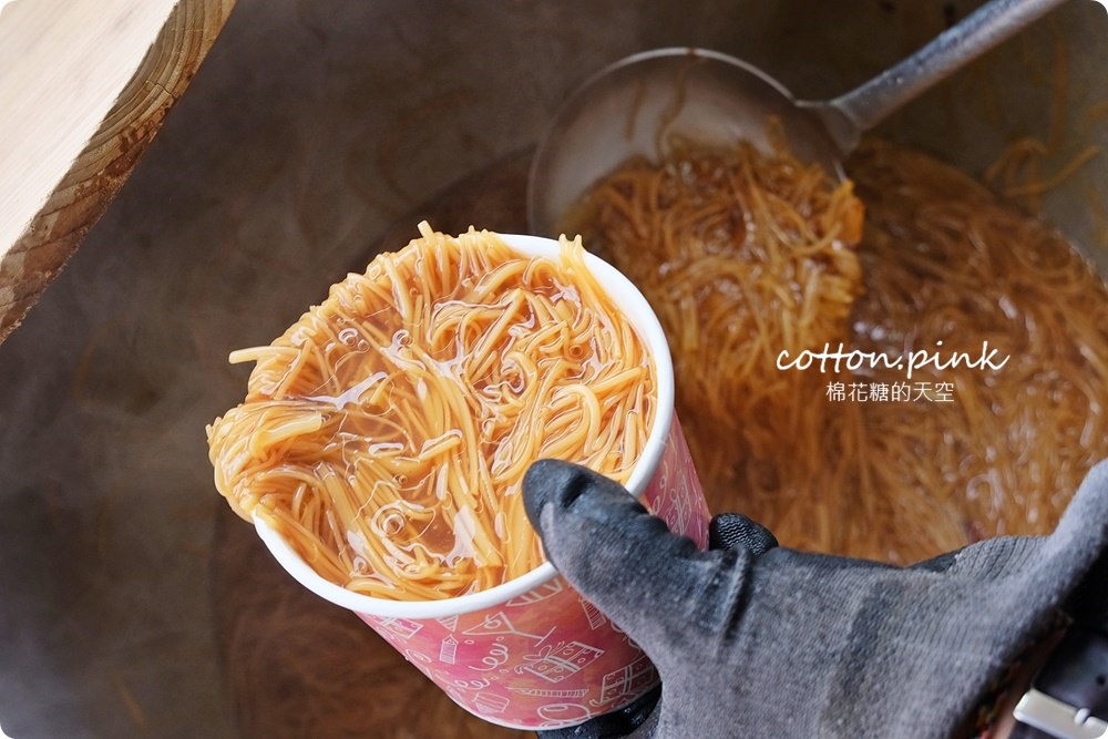 台中小吃推薦|麻辣大腸麵線搭配台北甜不辣，內用還有兒童遊戲區