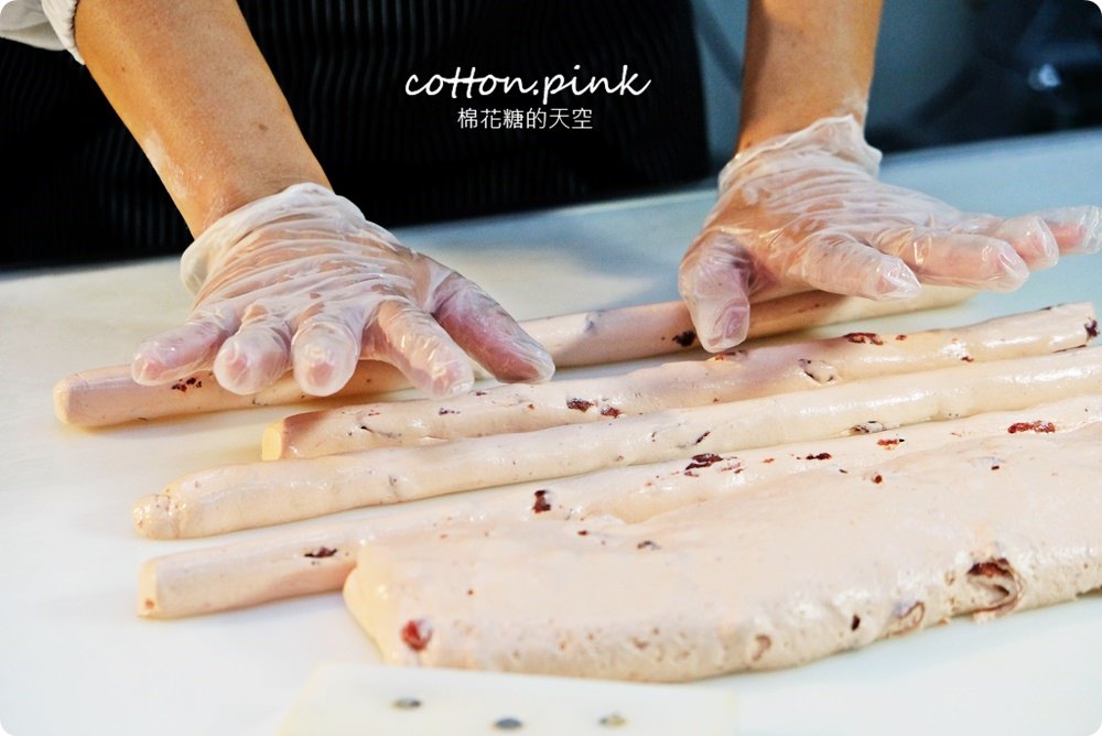 團購美食最新星-金沙黃金腰果，腰果尬上鹹蛋黃～我的果物日記一吃難停請小心