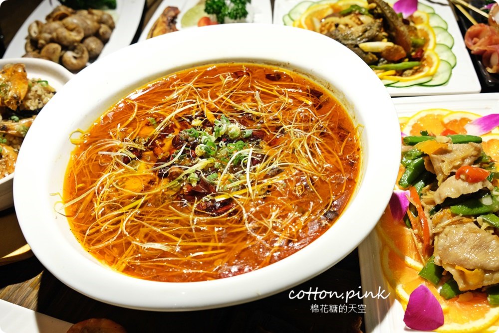台中雙層貨櫃居酒屋暗藏道地川菜！食八津最新四川料理超過癮～近東海大學