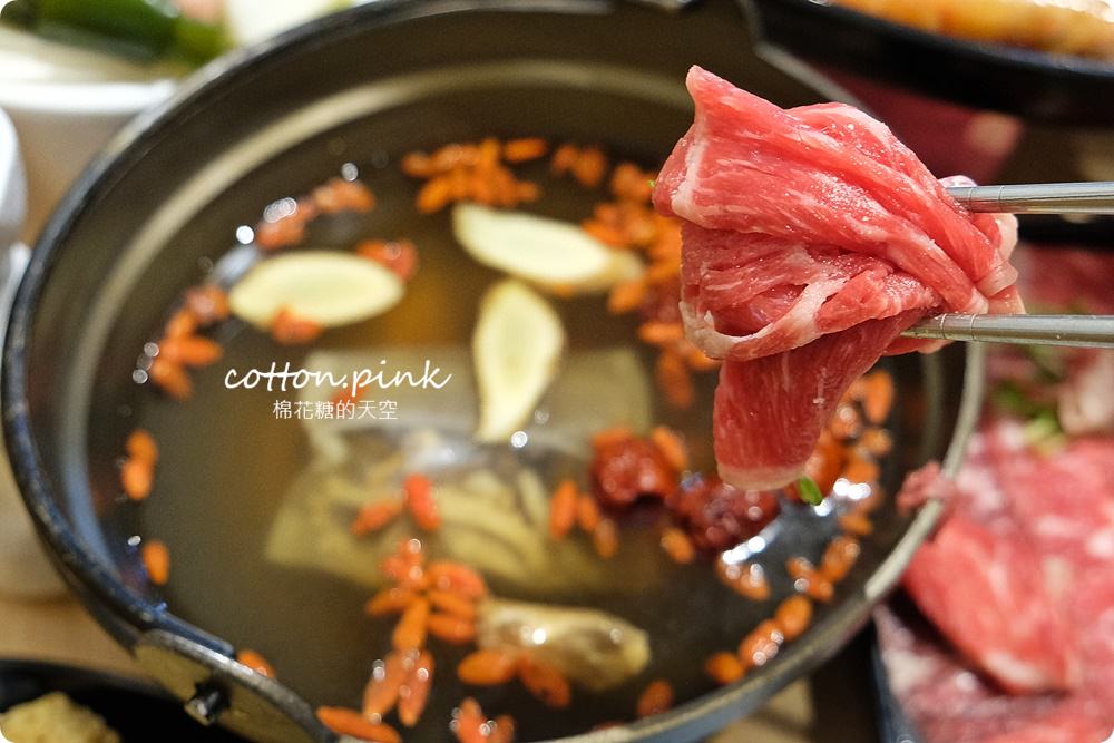 台中火鍋推薦-肉食族快來大樂鍋吃三大盤專吃肉套餐，開到十二點快來吃消夜