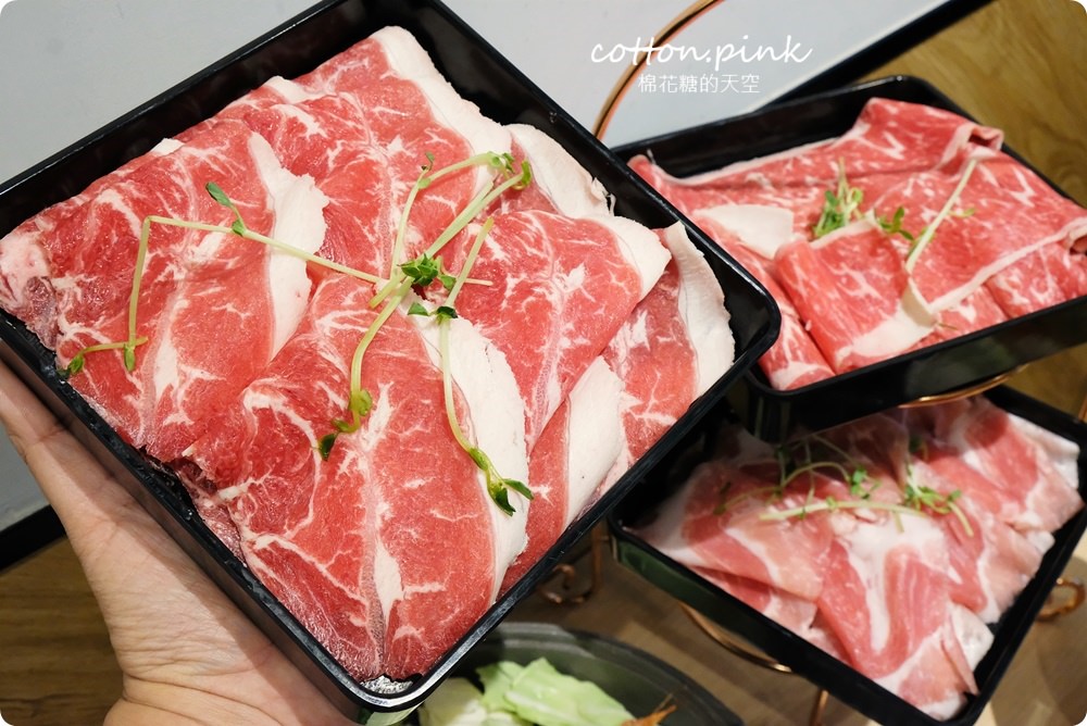 台中火鍋推薦-肉食族快來大樂鍋吃三大盤專吃肉套餐，開到十二點快來吃消夜