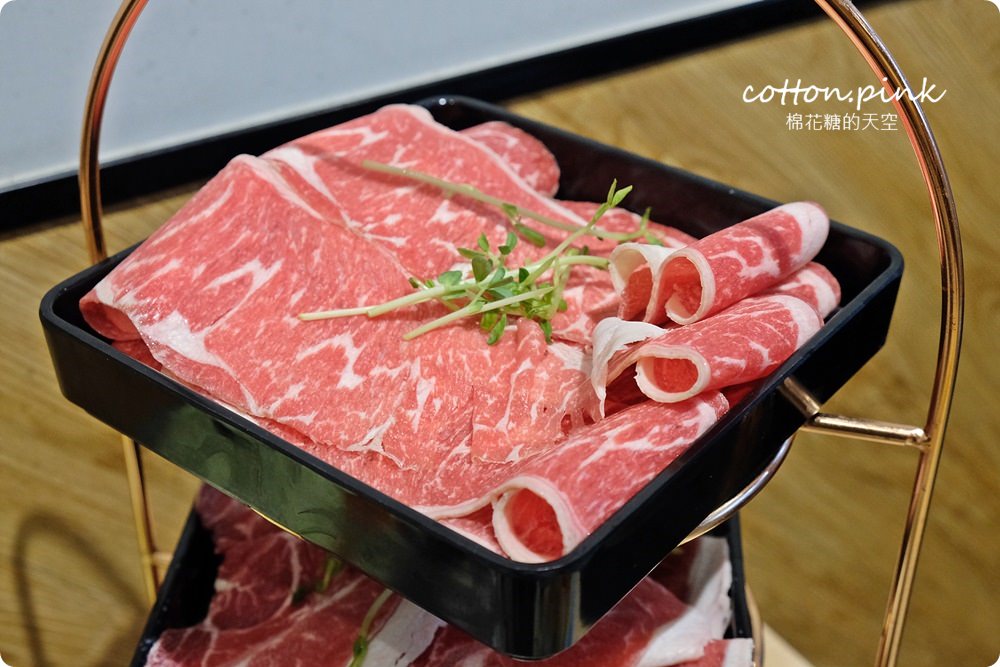 台中火鍋推薦-肉食族快來大樂鍋吃三大盤專吃肉套餐，開到十二點快來吃消夜