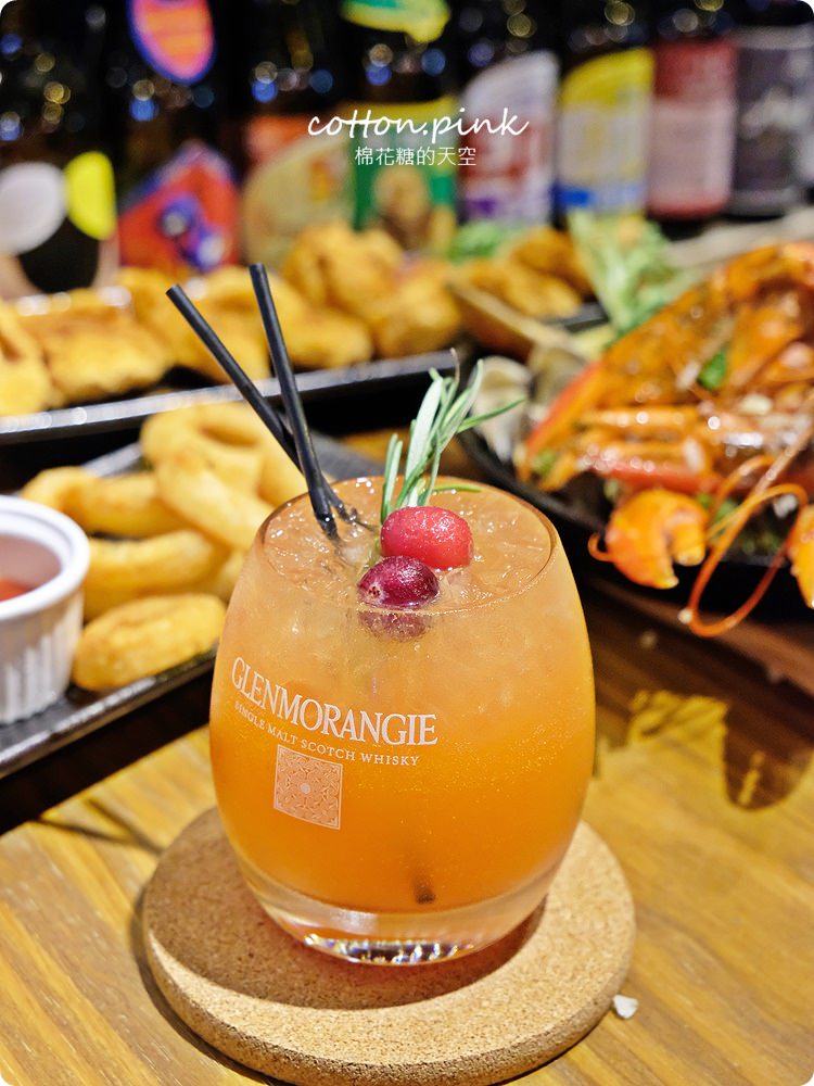 台中餐酒館推薦|大推薩克森餐酒館手工披薩外加超霸氣豪華龍蝦燉飯