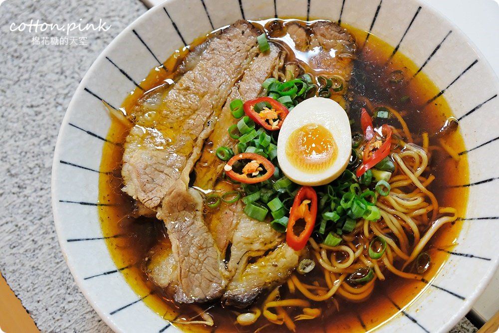台中超特別牛肉麵！新撰組限量煙燻牛肉拉麵肉大塊