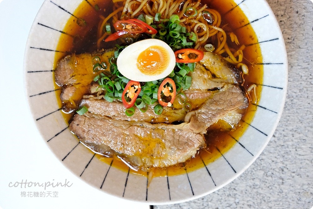 台中超特別牛肉麵！新撰組限量煙燻牛肉拉麵肉大塊