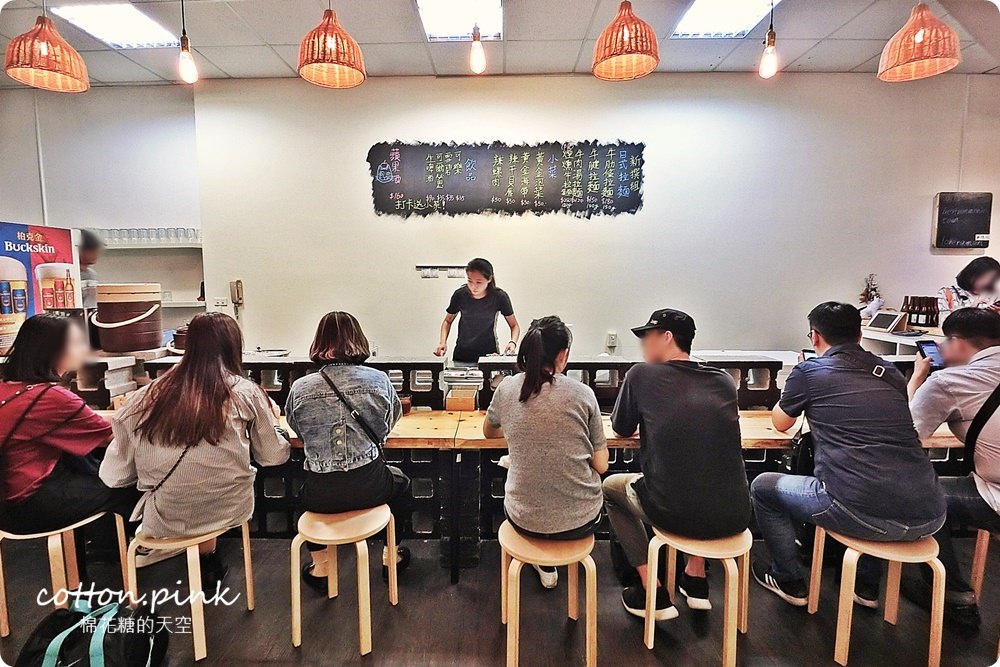 台中超特別牛肉麵！新撰組限量煙燻牛肉拉麵肉大塊