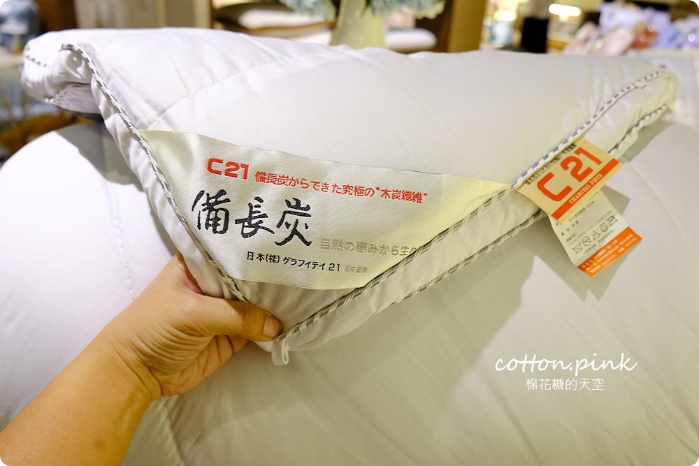 羊毛被、羽絨被、蠶絲被～挑選被子、換季保養方法大公開，凡爾賽家居生活館週年慶滿三千送三百補貨趁現在