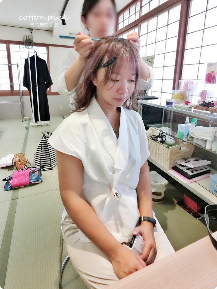 京都和服體驗推薦|京小町和服出租花色選擇多，清水寺、八坂庚申堂就在附近，浴衣、振袖、袴通通有