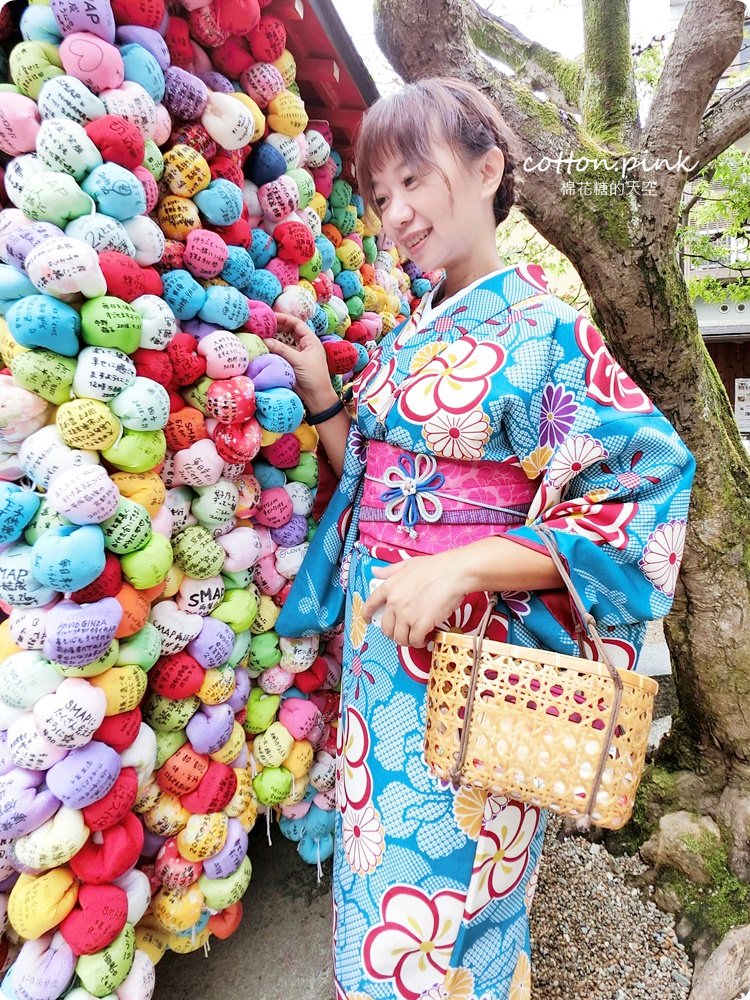 京都和服體驗推薦|京小町和服出租花色選擇多，清水寺、八坂庚申堂就在附近，浴衣、振袖、袴通通有