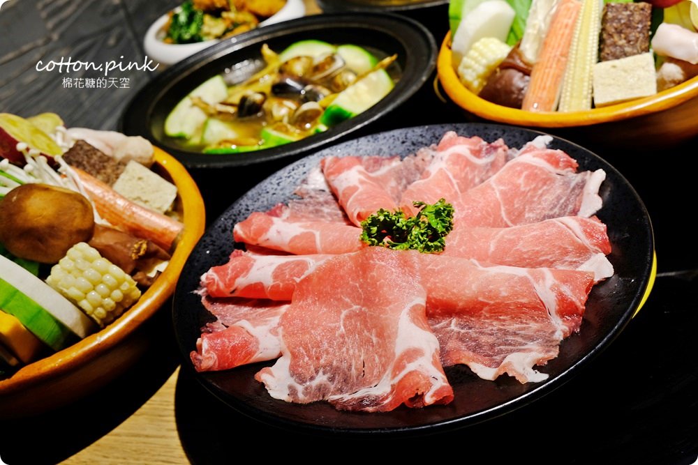 台中火鍋-萬客什鍋來台中必吃!大推剝皮辣椒雞!全分店資訊、菜單資訊、訂位須知在文末