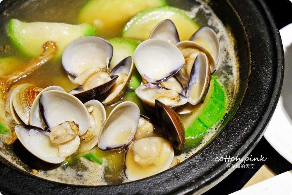 台中火鍋-萬客什鍋來台中必吃!大推剝皮辣椒雞!全分店資訊、菜單資訊、訂位須知在文末