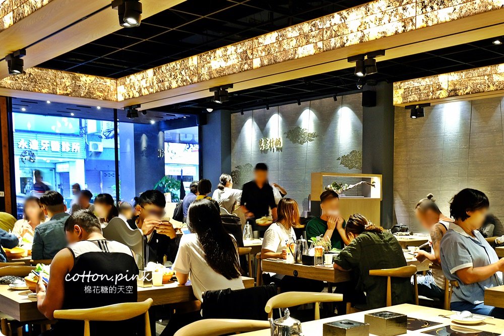 台中火鍋-萬客什鍋來台中必吃!大推剝皮辣椒雞!全分店資訊、菜單資訊、訂位須知在文末