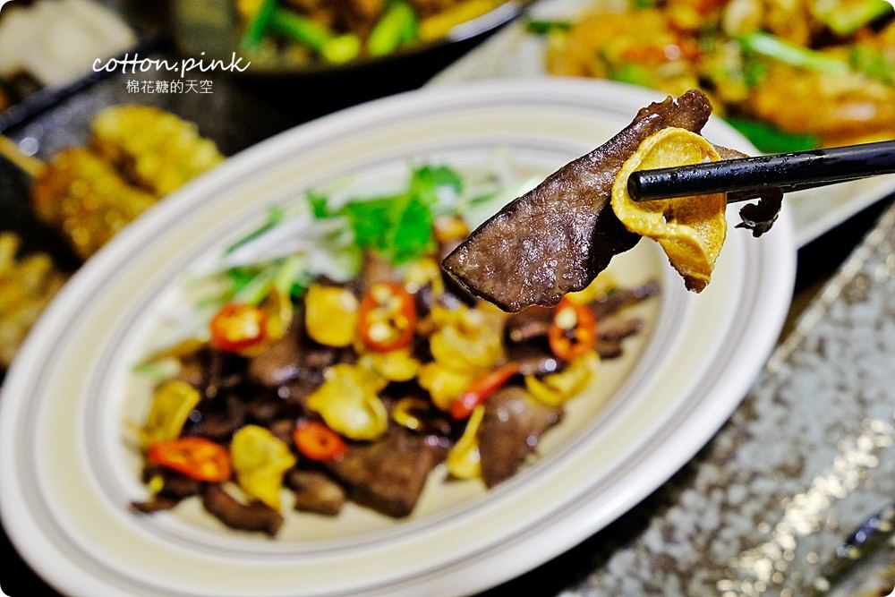 草悟道宵夜推薦|花雕雞鍋一鍋三吃超划算，武將日式食堂落葉拿來炒雞翅？