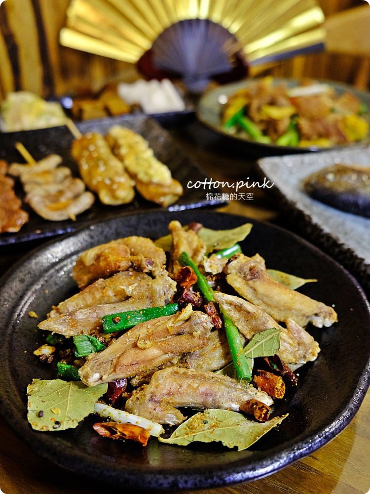草悟道宵夜推薦|花雕雞鍋一鍋三吃超划算，武將日式食堂落葉拿來炒雞翅？