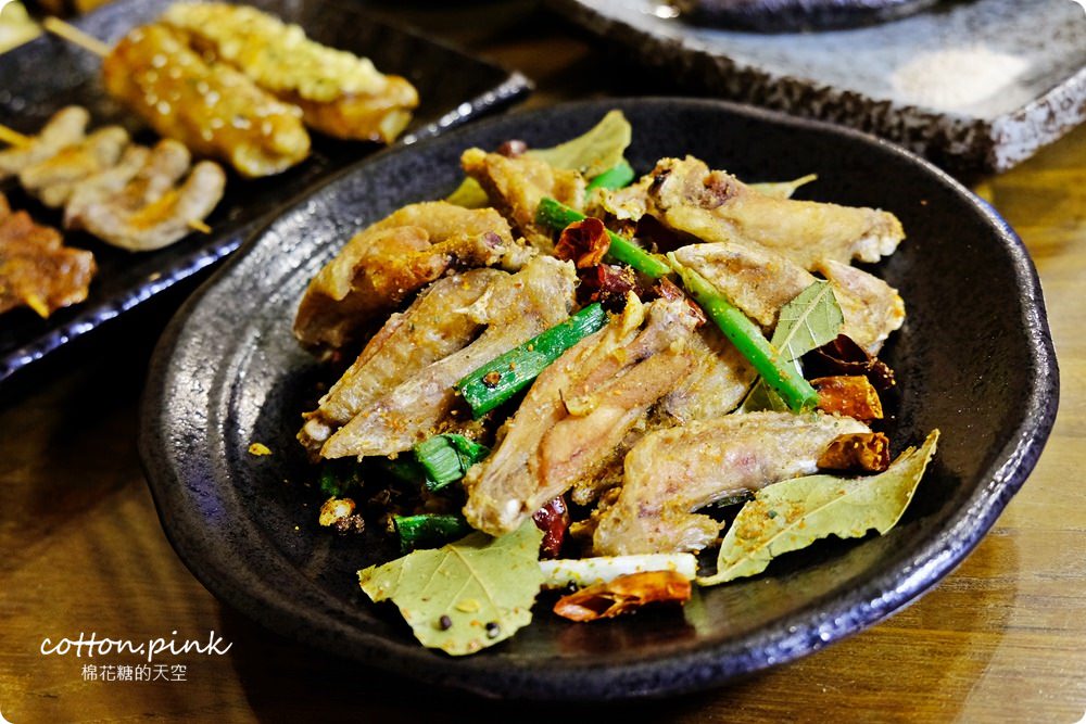 草悟道宵夜推薦|花雕雞鍋一鍋三吃超划算，武將日式食堂落葉拿來炒雞翅？