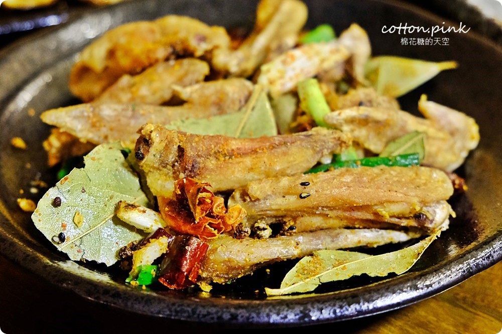 草悟道宵夜推薦|花雕雞鍋一鍋三吃超划算，武將日式食堂落葉拿來炒雞翅？