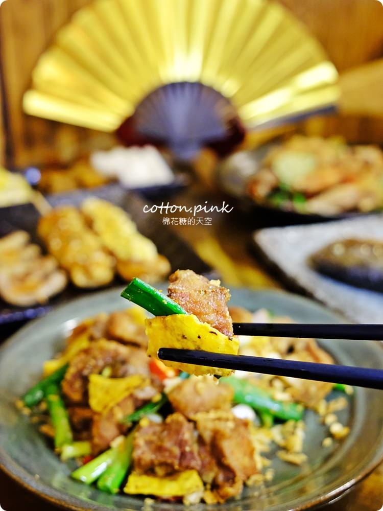 草悟道宵夜推薦|花雕雞鍋一鍋三吃超划算，武將日式食堂落葉拿來炒雞翅？