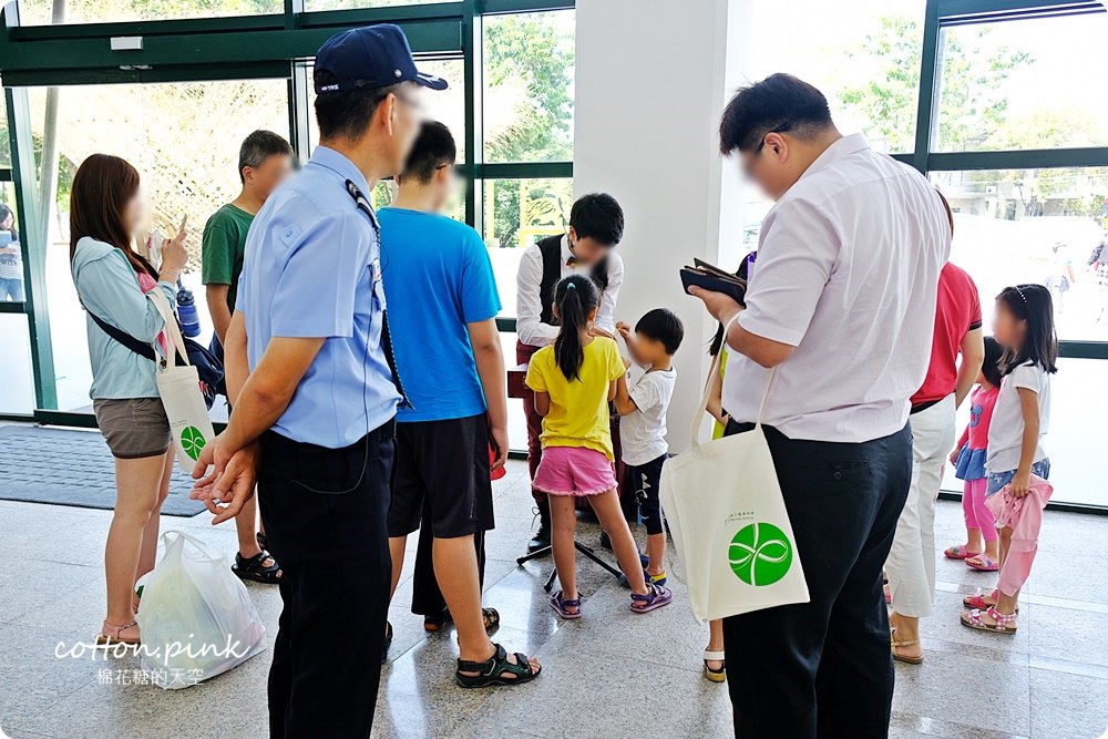 台中親子旅遊新據點-大里纖維博物館，週末不定期手作課程藺草、手環、羊毛氈、植物染通通有
