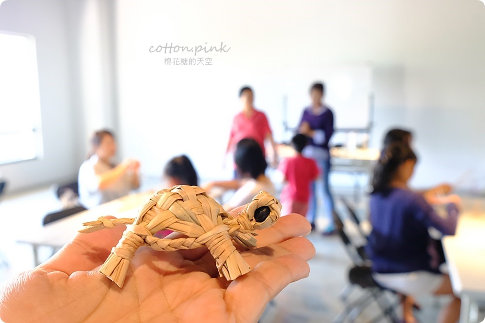 台中親子旅遊新據點-大里纖維博物館，週末不定期手作課程藺草、手環、羊毛氈、植物染通通有