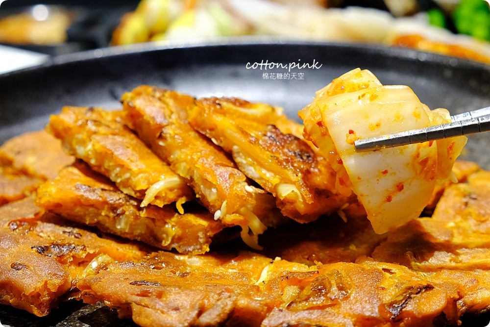 台中韓式美食|紅色泡菜煎餅超夠味～拉拉廚房台中只有一家唷
