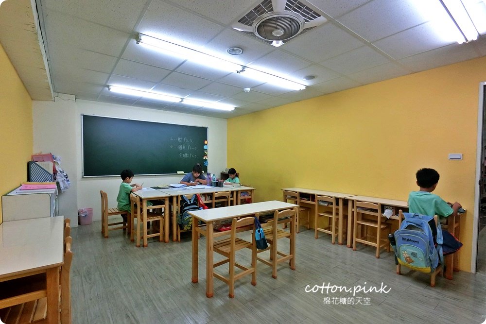 台中大業國中對面國中全科班、國小安親班推薦-蓁林文教用心辦學二十年家長最安心，離東興國小走路只要五分鐘喔！