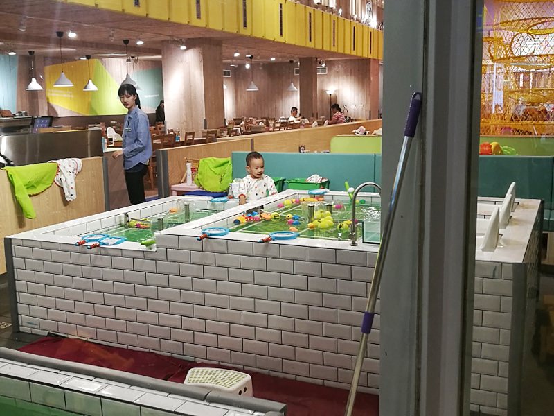 台中親子餐廳重新開幕，大樹先生台中店多種運動設備快帶孩子來放電