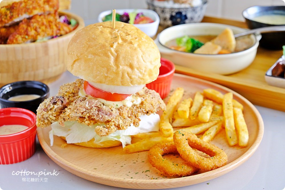 台中圖書館旁美食餐廳推薦|創意廚房不只早午餐～火鍋、中式定食都好吃！還有沙坑兒童區