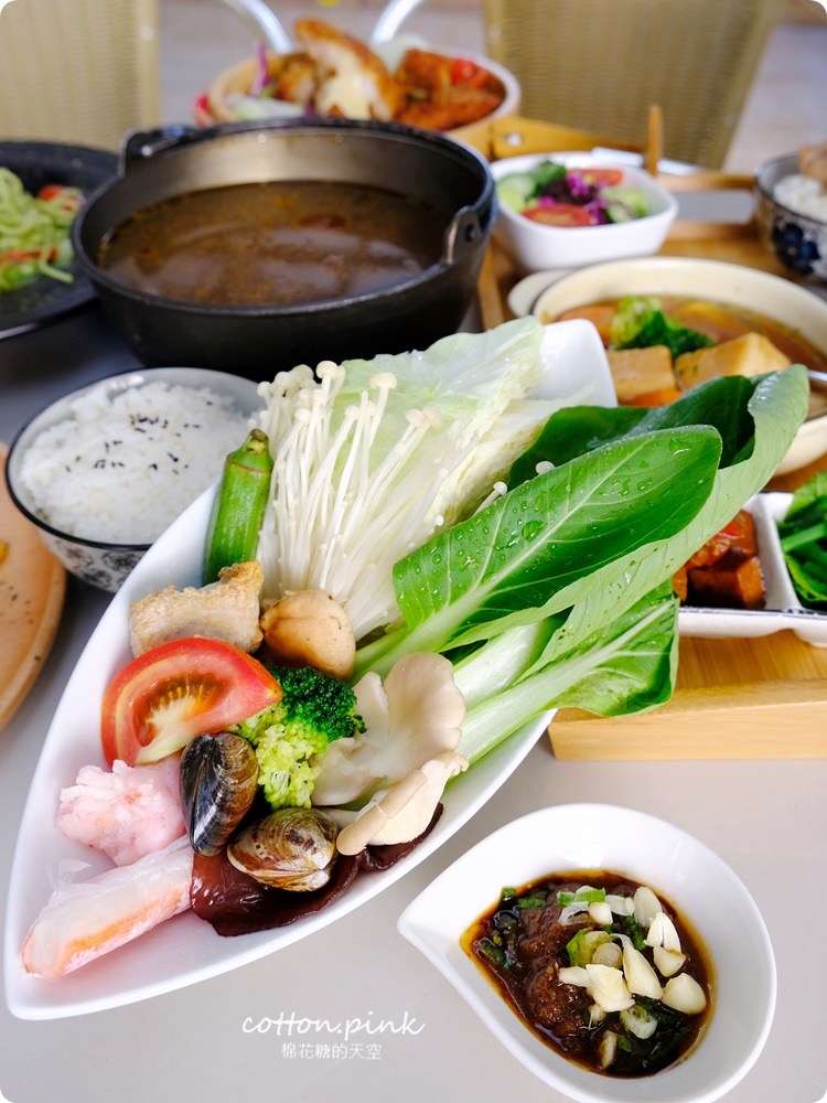 台中圖書館旁美食餐廳推薦|創意廚房不只早午餐～火鍋、中式定食都好吃！還有沙坑兒童區