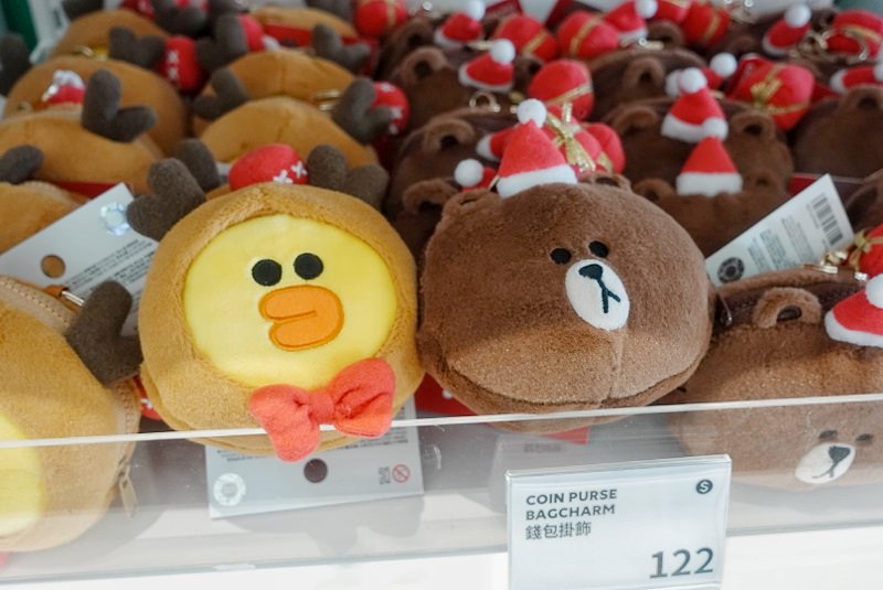 香港機場隱藏版熊大茶餐廳，Line Friends桌邊陪你喝港奶、吃菠蘿油-SONY RX100 M5出遊去