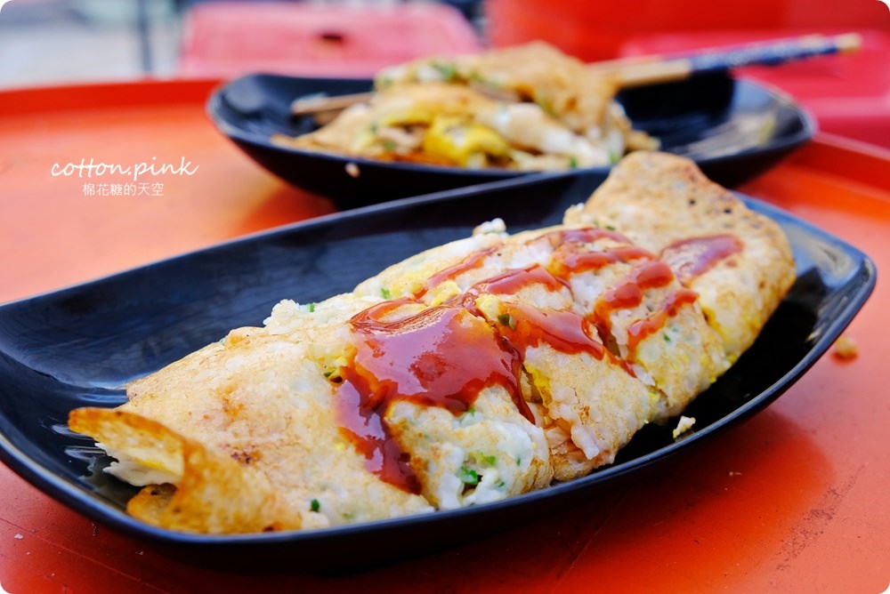 草悟道旁模範街商圈台中美食新亮點-米米煎讓傳統小吃國際化，餅皮細嫩口感像少女肌膚啊～