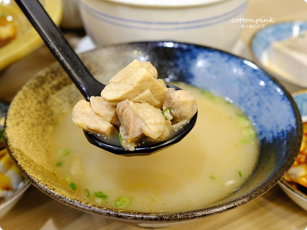 台中牛肉麵界的出奇蛋！一碗牛三寶滿足三種願望！巷子裏的老源香麵食館～平價餐點、五星享受