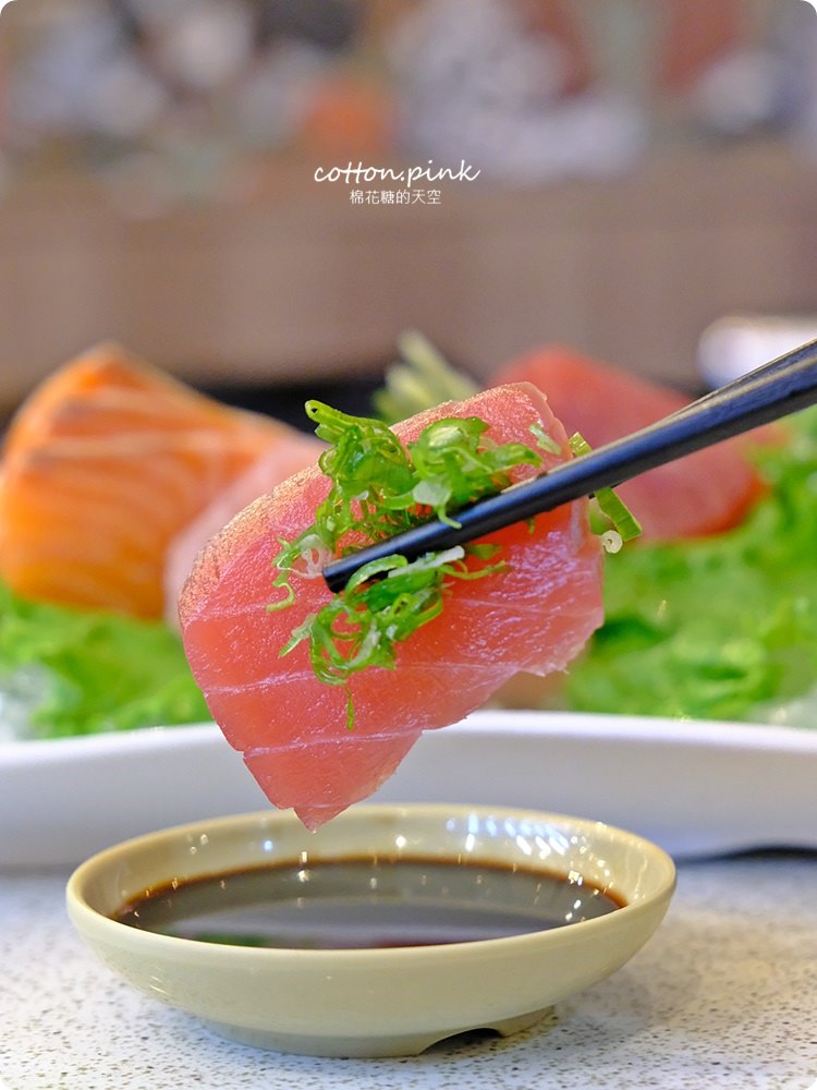 台中鵝肉推這家！台中宵夜酒拾食堂燒酒雞也好好吃，點餐滿千送活跳跳泰國蝦