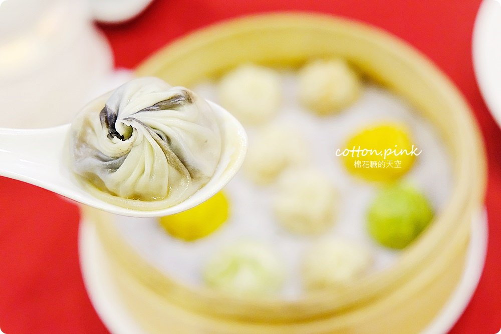 台北名店-點水樓火烔雞湯變泡麵-豪華小廚師慢食麵新口味！第一名的七彩小籠湯包年菜首選