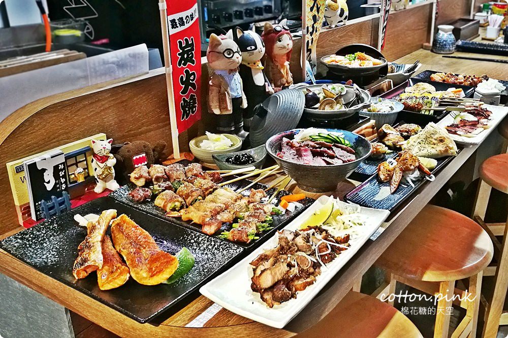 逢甲夜市隱藏版居酒屋-炭燒烤不只串燒好吃，牛排丼肉多到看不到飯了啦！