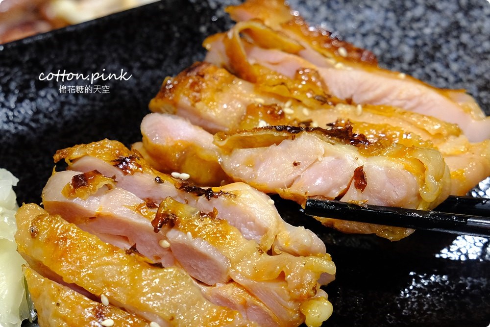逢甲夜市隱藏版居酒屋-炭燒烤不只串燒好吃，牛排丼肉多到看不到飯了啦！