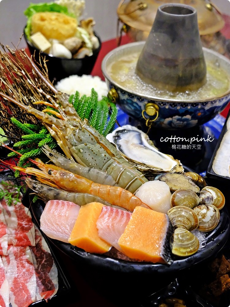 台中草悟道超美火鍋現身！小瀋陽道地酸菜白肉鍋好吃又好看！