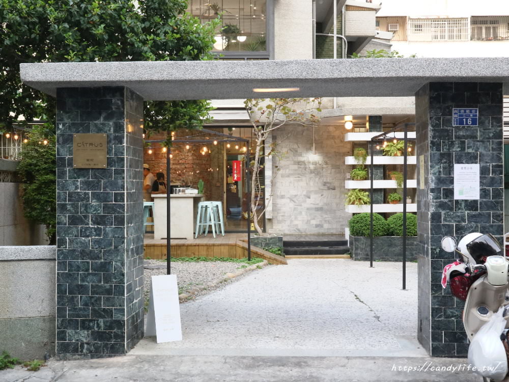 草悟道旁台中新商圈-模範街美食總整理，集傳統小吃與文青網美店於一身/鑫大略