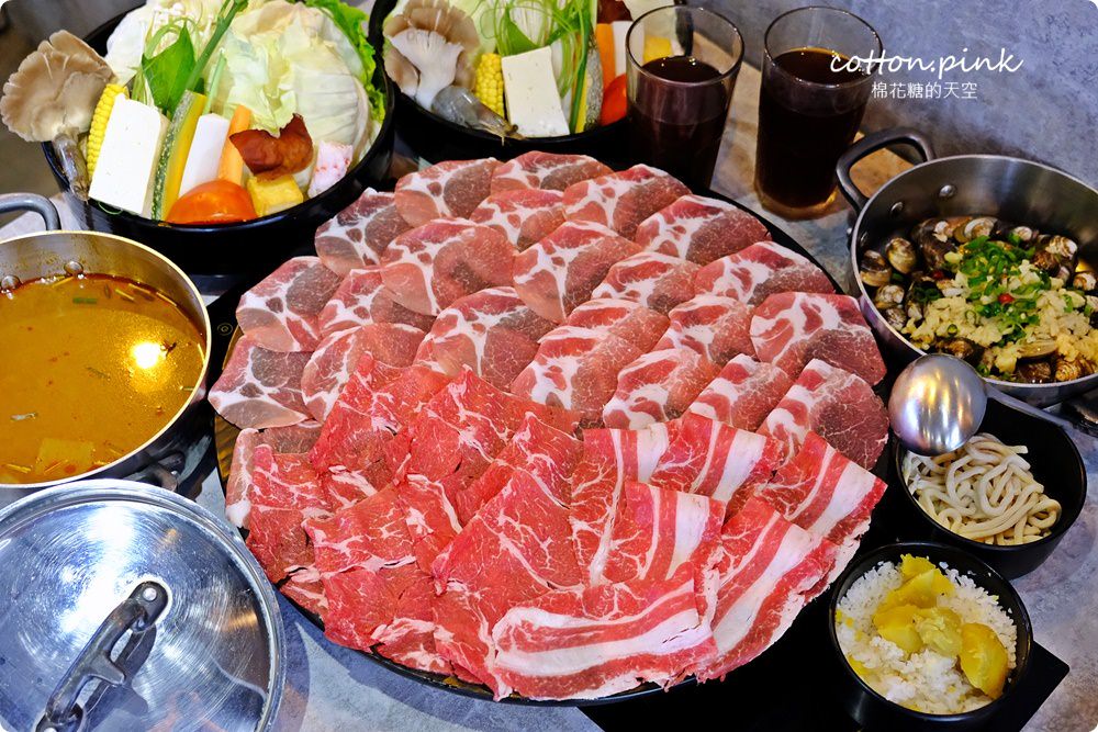 台中火鍋推薦|宇良食最新鍋底一台斤大蛤蜊現炒超級海味～過癮啊！