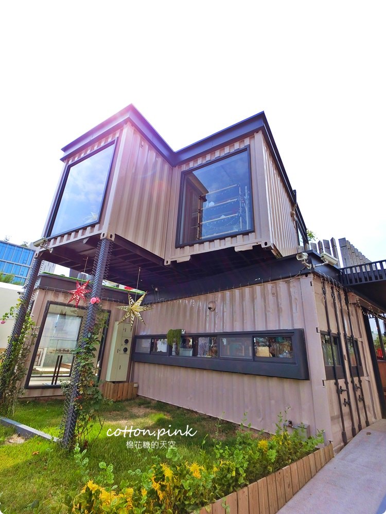 台中西屯庭園早午餐-米石里，療癒系草原、設計感貨櫃餐廳IG打卡超好拍