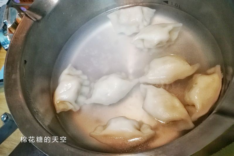 標哥都說讚！標太郎冷凍水餃大開箱～一顆兩吃！