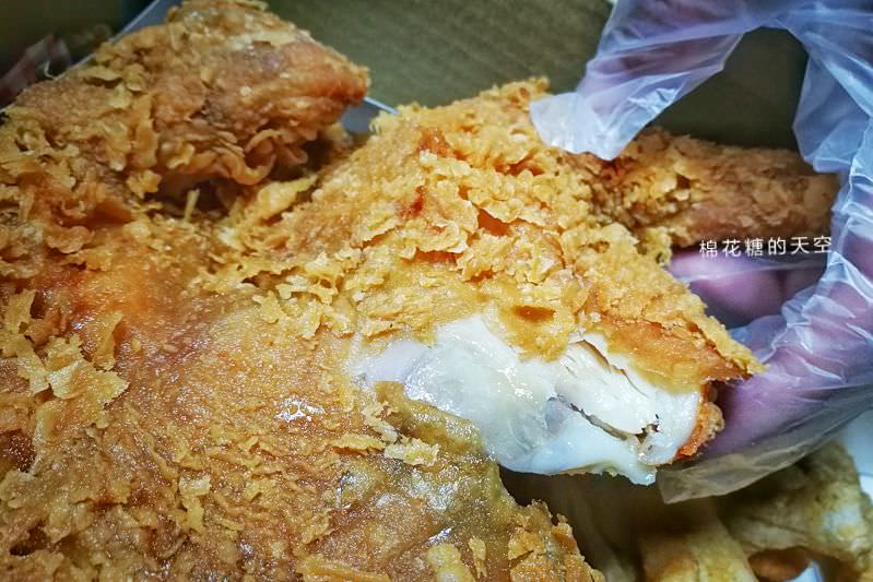 台中也有炸全雞！整隻雞炸到金黃酥脆太誘人～今天宵夜就到爆Q吃雞啦！